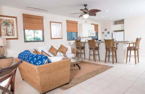 Coco House | Dazzling End Unit in Coco with Lots of Windows and Light Sleeps 8