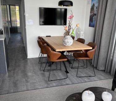 Montfort Boat Rental | De Maasterp - woonboot 14