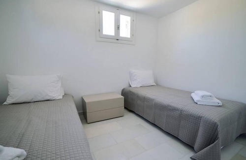 Santa Maria House | Deep Blue Villa with 4 bedrooms in Paros