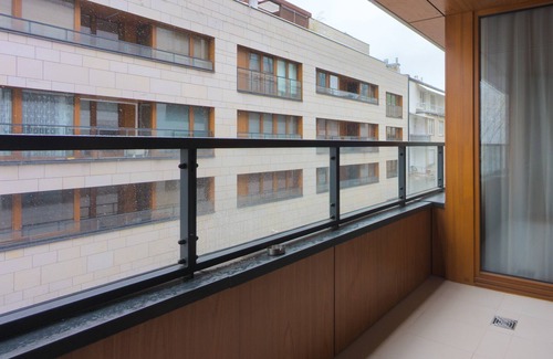 Ochota Apartment | Deluxe Apartment by Renters