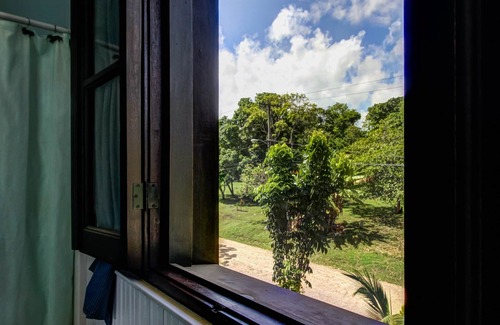 Bullet Tree Falls Apartment | Deluxe Studio with Riverfront Location, WiFi, AC, & Pool