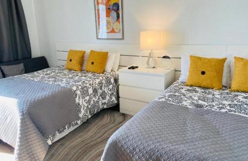 Sunny Isles Beach Apartment | Departamento sobre la Playa con vista a la Collins Ave