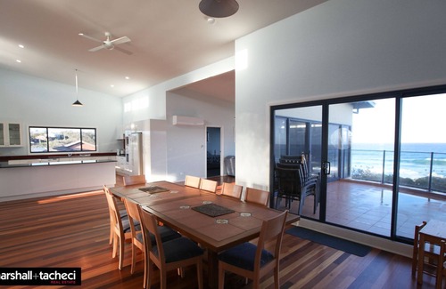 Bermagui House | Dickinson Avenue 7- Beachfront Family Home!