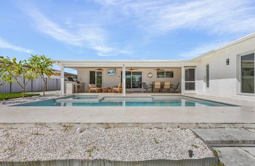 Caloosahatchee House | Direct Gulf Access, Luxurious Pool & Spa, Pet-friendly - Villa Sunlit Sanctuary - Roelens