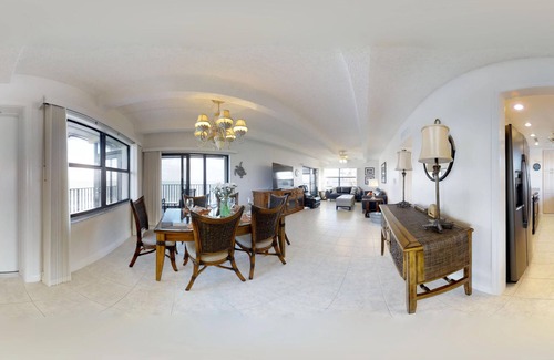 Central Beach Condo | Direct Ocean Front, Stunning Views from every room.