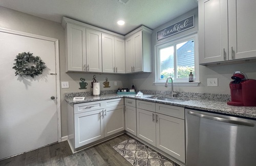 North Charleston House | Discounted Charleston 2 King Suites Hot Tub Games2