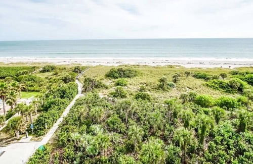 Banana River Estates Resort | Discovery Beach Resort - Spacious 2 Bedroom W/ Full Kitchen