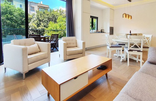 Old North Apartment | Dizengoff Brique