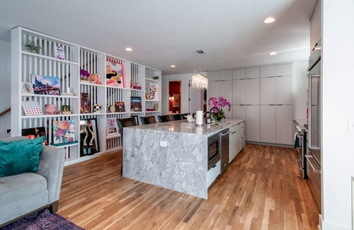 Nashville House | Dolly s Big House - 18 Beds Skydeck Views