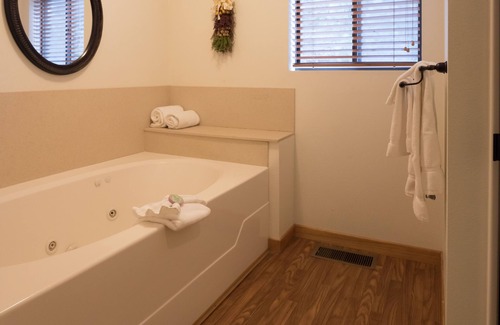 June Lake Resort | Double Eagle Resort & Spa