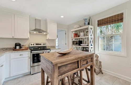 Tybee Island Cottage | Double Palms on Horsepen Creek - Marsh View Cottage