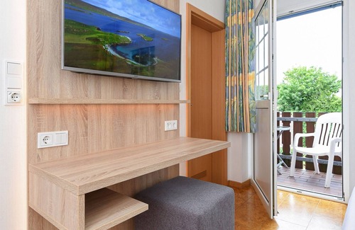 Esens Cottage | Double room non-smoking category I - Double room in the Hotel-Pension