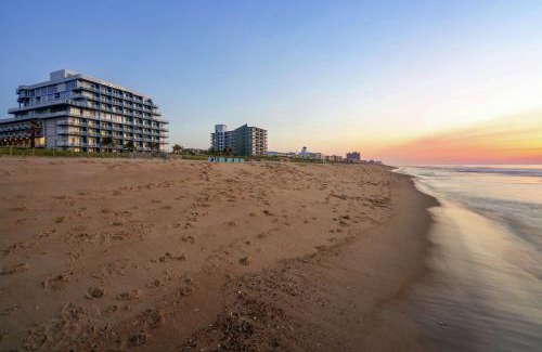 Midtown Ocean City Hotel | DoubleTree by Hilton Ocean City Oceanfront
