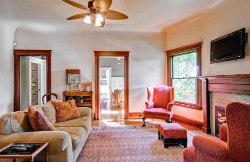 Paso Robles House | Downtown Diggs