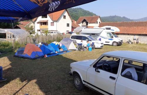 Guca Other | Dragacevska avlija - Camp