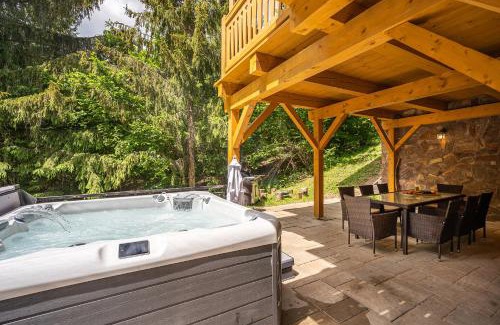 Horna Lehota Ski Chalet | Drevenica Tale - Pool Table - Jacuzzi - Sauna - Small teambuilding - Hotel Partizán 5 min