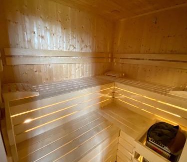 Horna Lehota Ski Chalet | Drevenica Tale - Pool Table - Jacuzzi - Sauna - Small teambuilding - Hotel Partizán 5 min