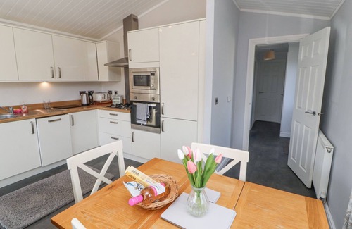 South Lakeland Leisure Village Cottage | Duckling Lodge