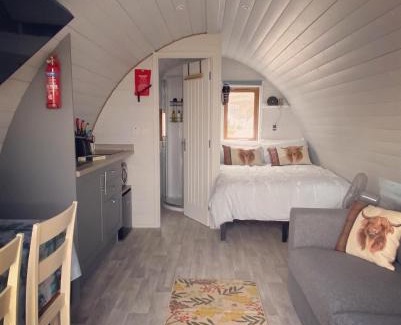Duirinish Ski Chalet | Duirinish Pods with Private Hot Tubs and Duirinish Bothy with No Hot Tub