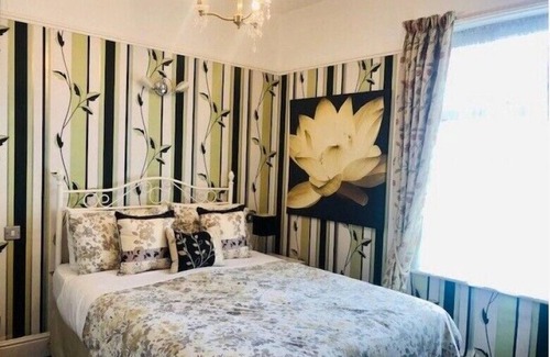 Blackpool Town Center House | Dunromin Hotel