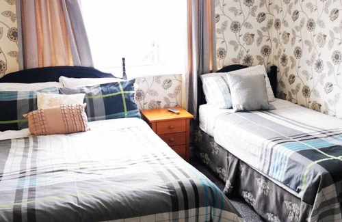 Blackpool Town Center House | Dunromin Hotel