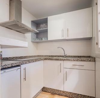 Castillo de Sabinillas Apartment | Duquesa port studio apartment - bright sunlit terrace