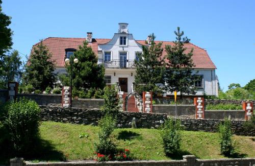 Stronie Slaskie Bed & Breakfast | Dworek Galosa