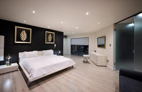 Greater Johannesburg Metropolitan Area Apartment | Dynasty Forest Sandown Serviced Apartments & Self Catering Hotel