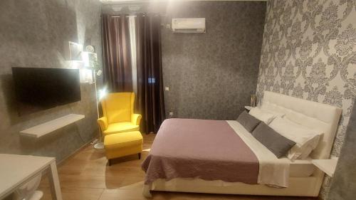 Ampelokipoi Apartment | Easily accessible secure Ground floor with breakfast items