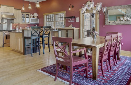 Sunday River Area Ski Chalet | Elegant chalet with mountain views & private hot tub