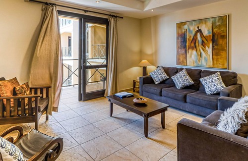 Barrio Los Villalobos Condo | Elegant, friendly beachfront condo with incredible ocean views & pool