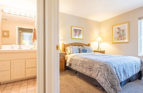 Kings Beach Condo | Enjoy the Lakeview! Complex centrally located in Kings Beach, right on the Lake!