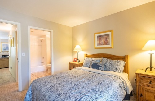 Kings Beach Condo | Enjoy the Lakeview! Complex centrally located in Kings Beach, right on the Lake!