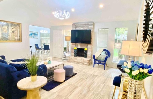 Barker House | Entire beautiful cozy home in the heart of Katy