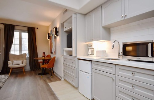 Oro-Medonte Ski Chalet | Escape the City in our Ski Townhouse, Sleeps 8