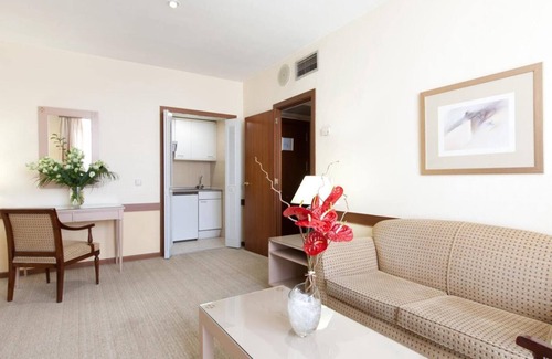 Cuatro Caminos Apartment | Espahotel Plaza Basílica
