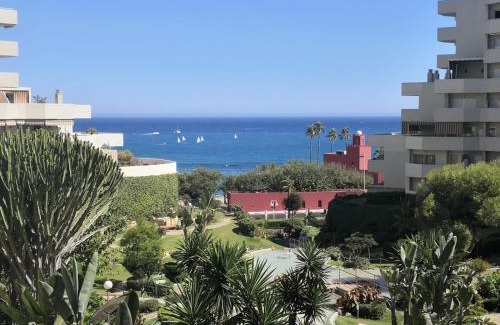 Benalmadena Costa Apartment | ESTUDIO BENALBEACH PRIMERA LINEA DE PLAYA