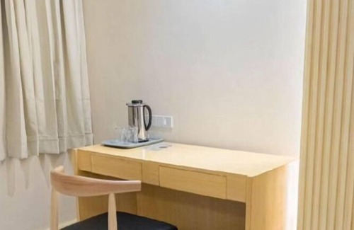 Downtown Tacloban Apartment | Etsu Hotel Magnificent Studio near Balyuan Park