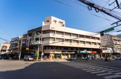 Downtown Tacloban Apartment | Etsu Hotel Magnificent Studio near Balyuan Park