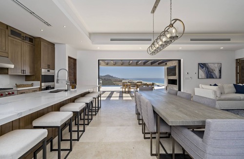 Sunset Beach Villa | EXQUISITE 5 BR RESIDENCE AT QUIVIRA LOS CABOS