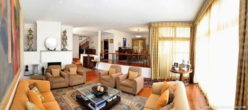 Santo Antonio Villa | Exquisite Madeira Villa Villa Funchal Luz 5 Bedroom Heated Pool Sea Views Games Room