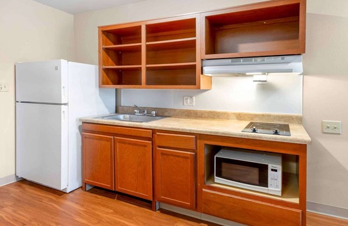 Central Oklahoma City Hotel | Extended Stay America Select Suites - Oklahoma City - West
