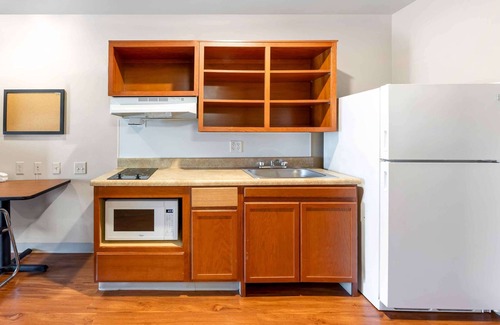 Central Oklahoma City Hotel | Extended Stay America Select Suites - Oklahoma City - West