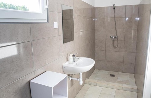 Bodrogkeresztur Apartment | Fülöp a Gólya Vizitábor a Bodrog folyón