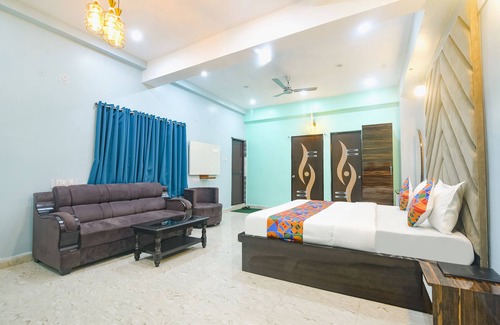 Danapur Hotel | Fabexpress Mu Club