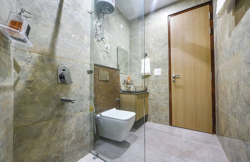 DLF City Hotel | Fabhotel Luxe 8 Stayz