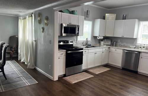 Wadley Condo | Fabulous 2-bedroom condo with AC in charming Wadley