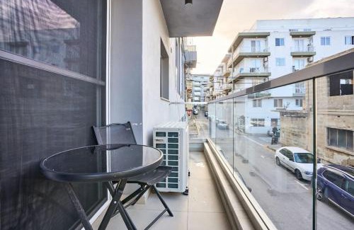 San Gwann Apartment | Fairways Modern Apartment - Perfect for families