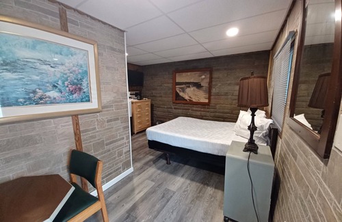 Niagara Falls Hotel | Falls Motel
