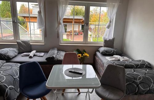 Loehne Apartment | Familie Zimmer